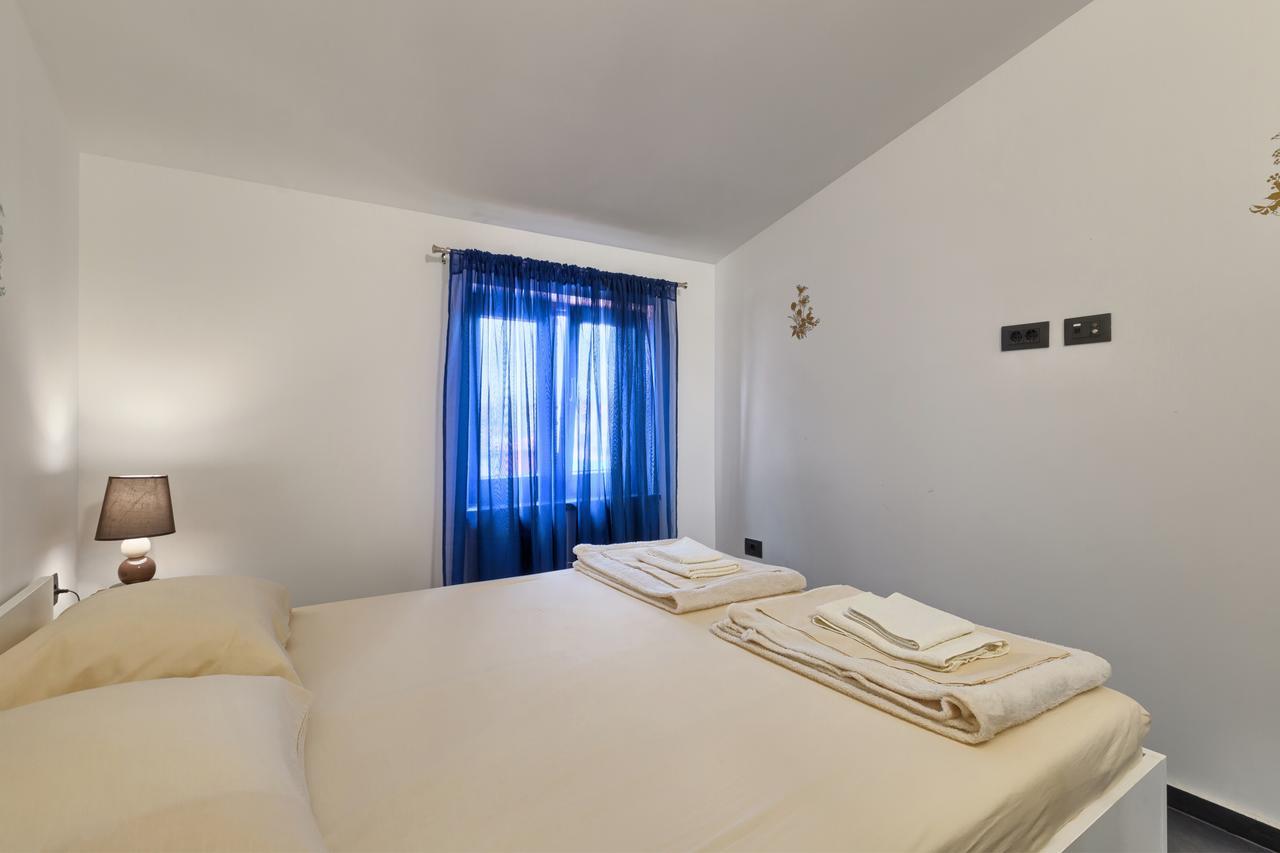 Apartments Ines พูลา ภายนอก รูปภาพ